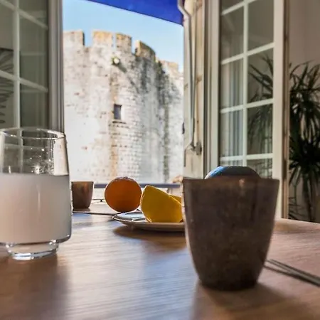 Apartment Lesehan Mortes Vue Remparts Aigues-Mortes