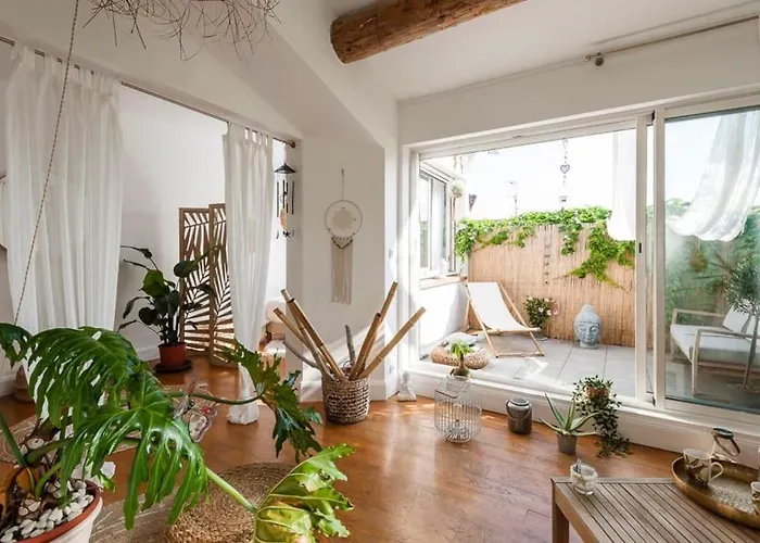 Apartment Lesehan Mortes Vue Remparts