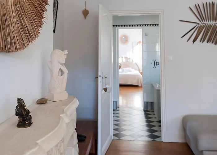 Lesehan Mortes Vue Remparts Apartment